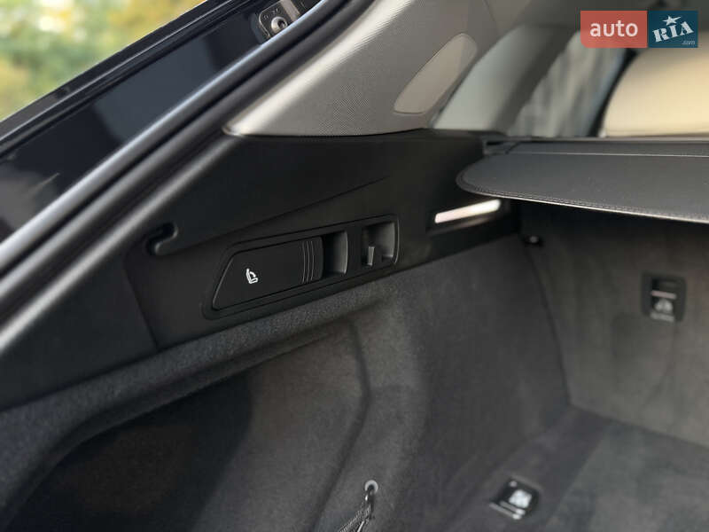 Внедорожник / Кроссовер Audi Q8 2023 в Киеве