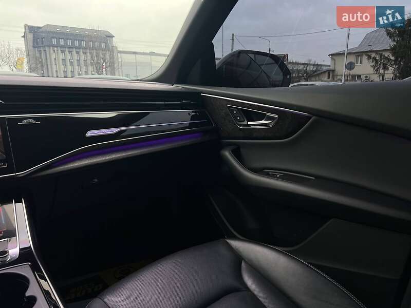 Внедорожник / Кроссовер Audi Q8 2018 в Ивано-Франковске