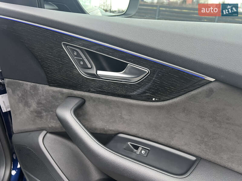 Внедорожник / Кроссовер Audi Q8 2020 в Мукачево