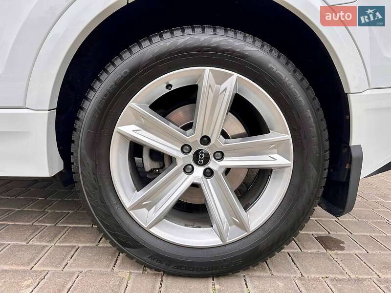 Внедорожник / Кроссовер Audi Q8 2021 в Одессе фото 27 Внедорожник / Кроссовер Audi Q8 2021 в Одессе