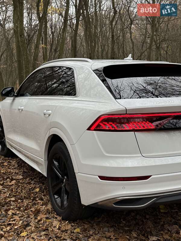 Внедорожник / Кроссовер Audi Q8 2018 в Луцке