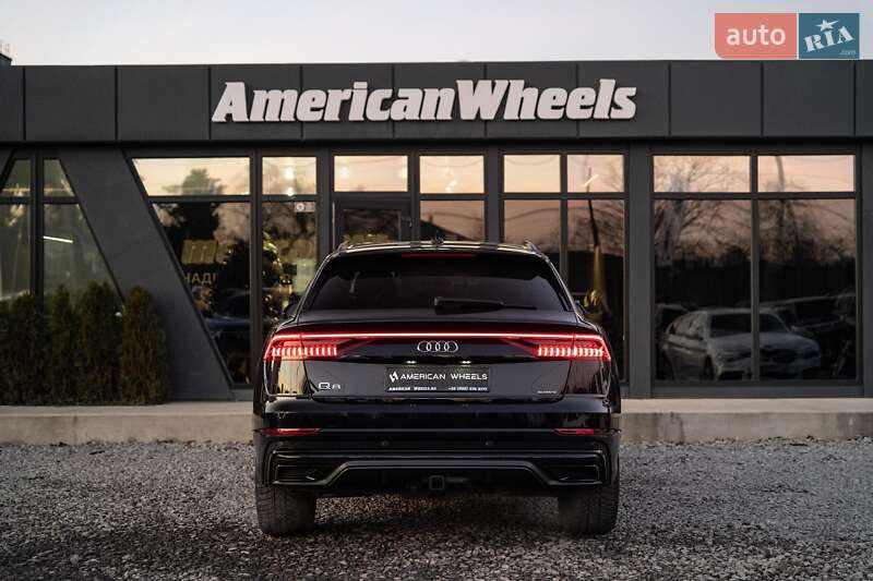 Позашляховик / Кросовер Audi Q8 2019 в Чернівцях