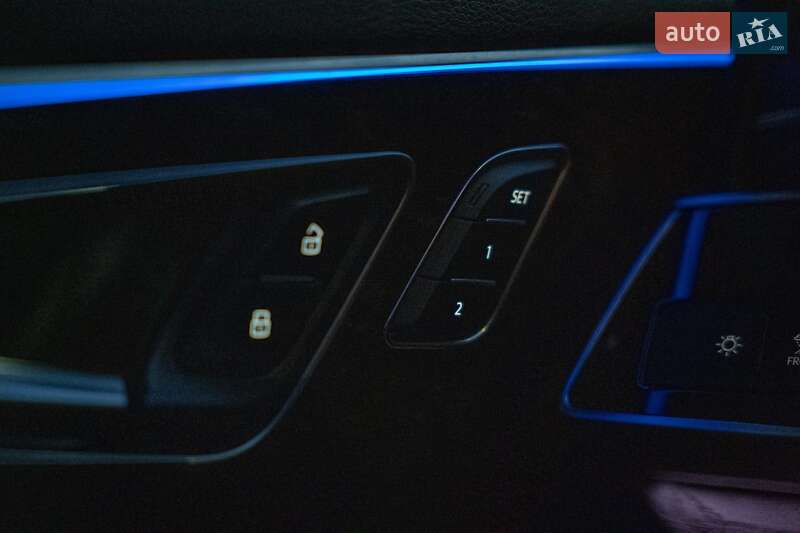 Позашляховик / Кросовер Audi Q8 2019 в Чернівцях