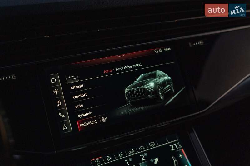 Позашляховик / Кросовер Audi Q8 2019 в Чернівцях