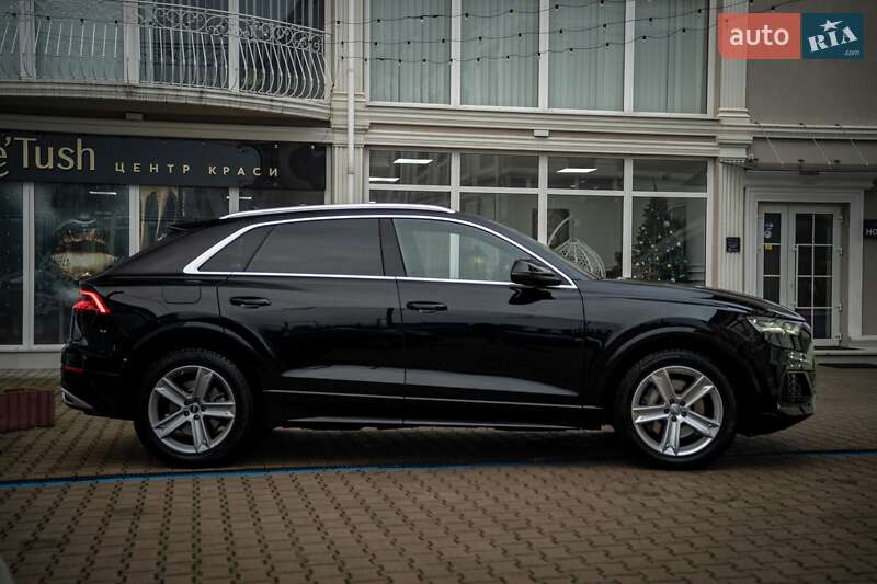 Позашляховик / Кросовер Audi Q8 2021 в Чернівцях фото 5 Позашляховик / Кросовер Audi Q8 2021 в Чернівцях