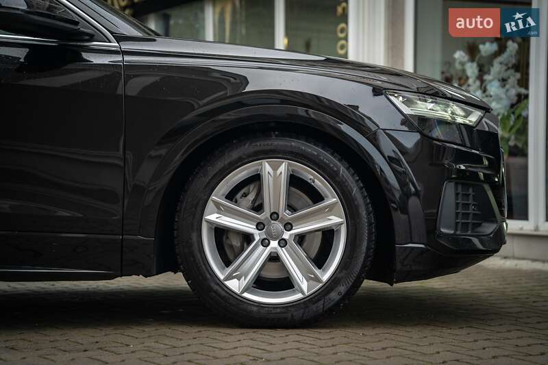 Позашляховик / Кросовер Audi Q8 2021 в Чернівцях фото 16 Позашляховик / Кросовер Audi Q8 2021 в Чернівцях