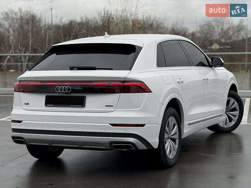 Внедорожник / Кроссовер Audi Q8 2025 в Киеве
