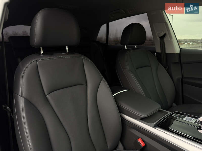 Внедорожник / Кроссовер Audi Q8 2025 в Киеве