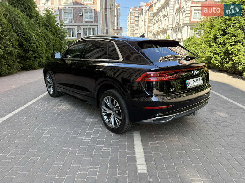 Внедорожник / Кроссовер Audi Q8 2018 в Киеве