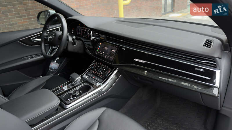 Внедорожник / Кроссовер Audi Q8 2020 в Полтаве