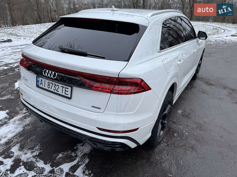 Внедорожник / Кроссовер Audi Q8 2021 в Киеве