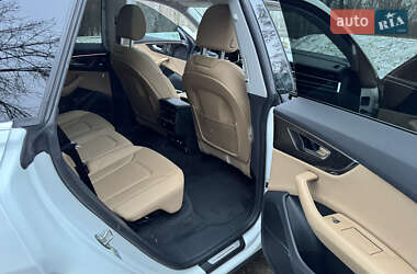 Внедорожник / Кроссовер Audi Q8 2021 в Киеве