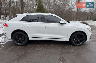 Внедорожник / Кроссовер Audi Q8 2021 в Киеве