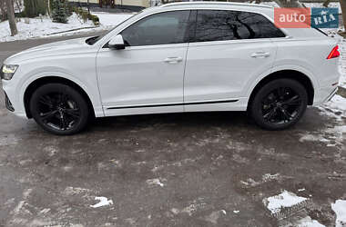 Внедорожник / Кроссовер Audi Q8 2021 в Киеве