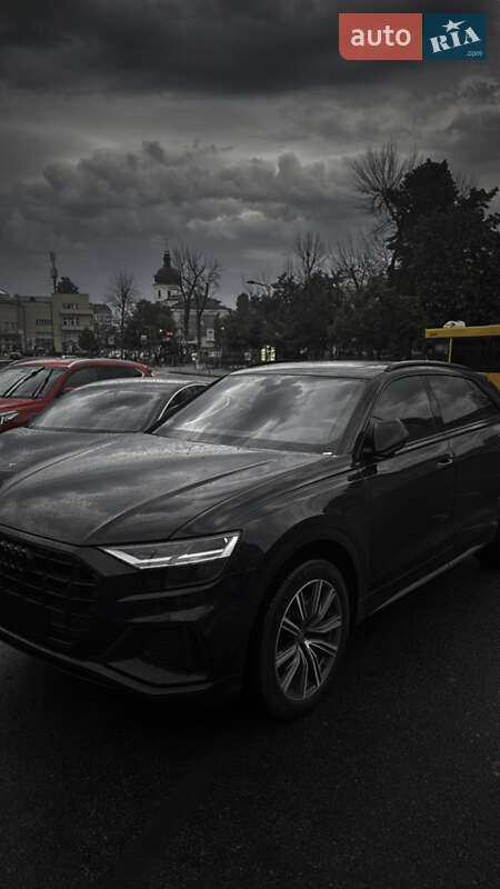 Внедорожник / Кроссовер Audi Q8 2018 в Киеве