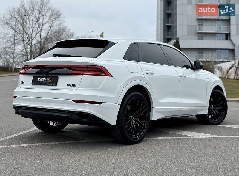 Позашляховик / Кросовер Audi Q8 2023 в Києві