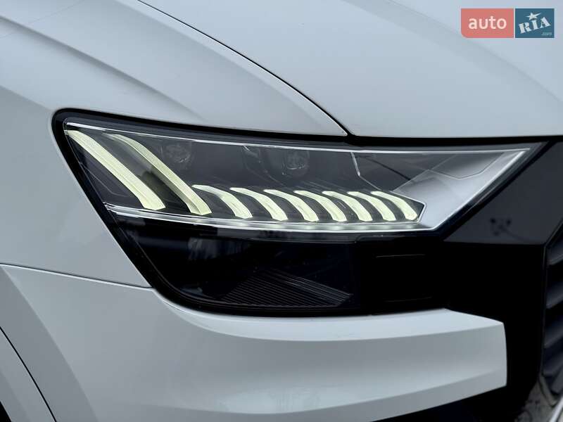 Позашляховик / Кросовер Audi Q8 2023 в Києві