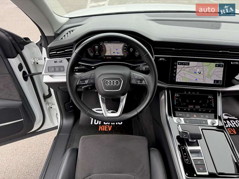 Позашляховик / Кросовер Audi Q8 2023 в Києві