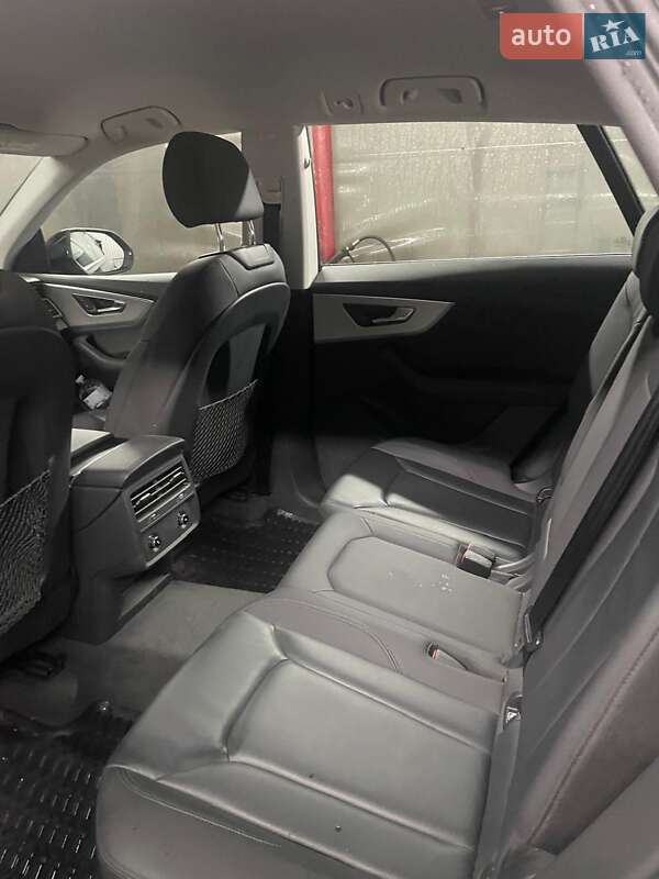 Позашляховик / Кросовер Audi Q8 2019 в Києві