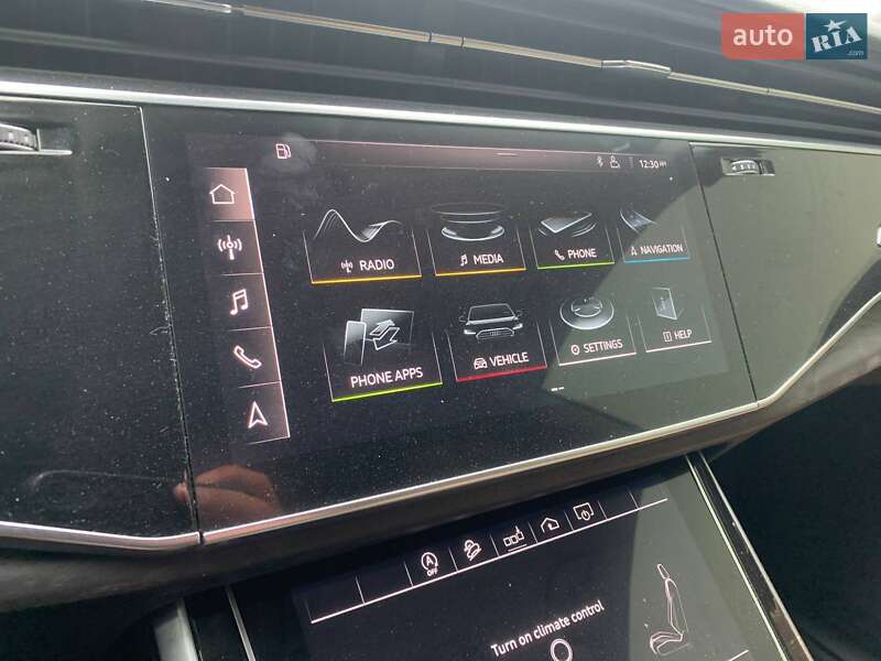 Внедорожник / Кроссовер Audi Q8 2019 в Стрые