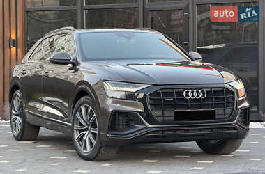 Позашляховик / Кросовер Audi Q8 2019 в Ужгороді