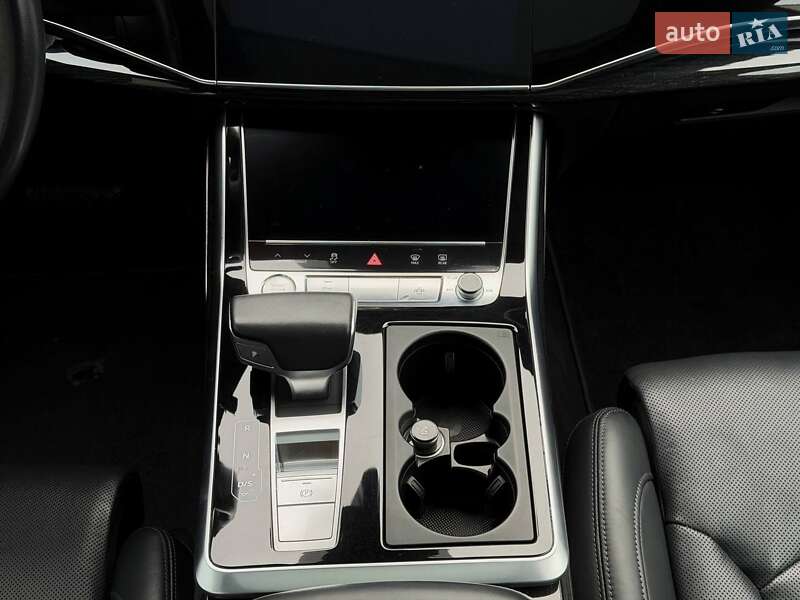 Внедорожник / Кроссовер Audi Q8 2019 в Луцке