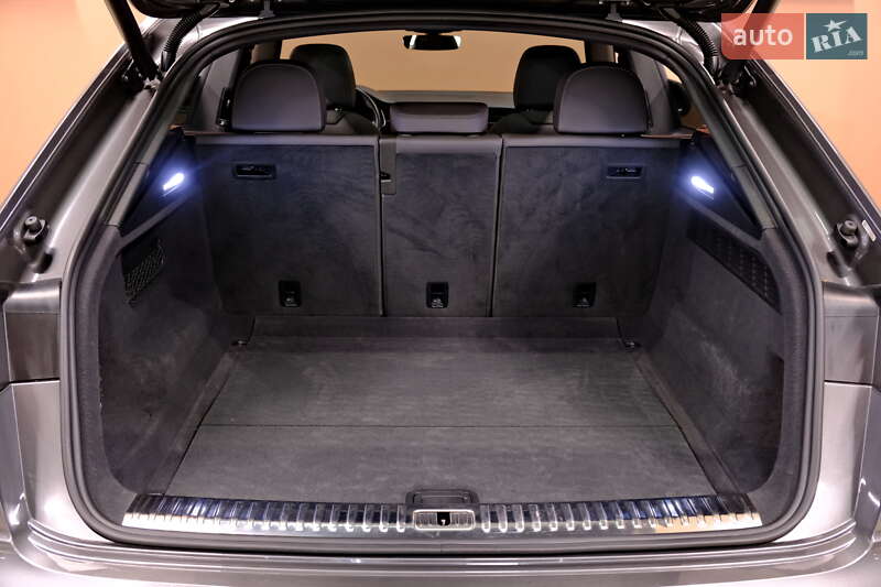 Позашляховик / Кросовер Audi Q8 2019 в Одесі фото 56 Позашляховик / Кросовер Audi Q8 2019 в Одесі