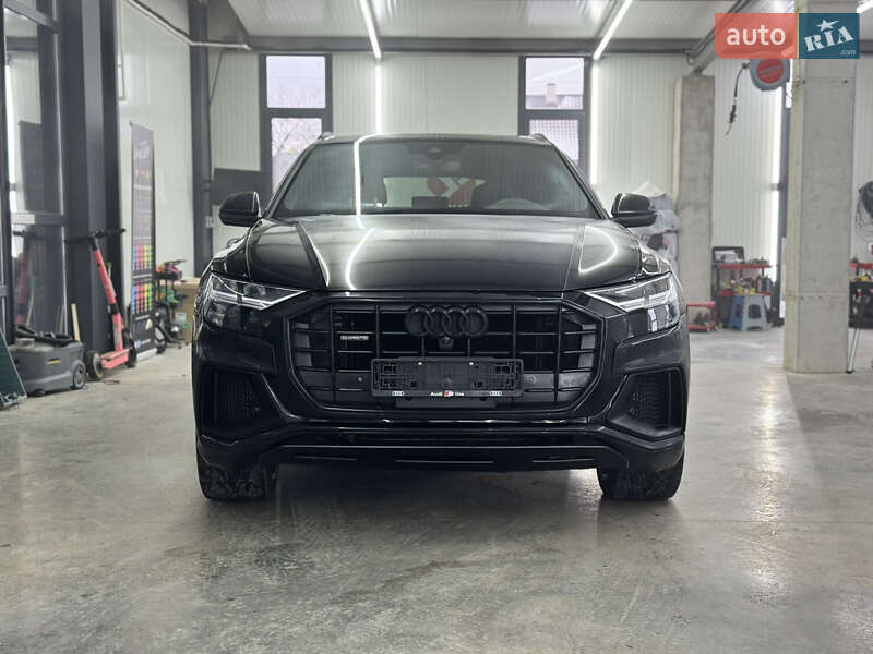 Позашляховик / Кросовер Audi Q8 2020 в Луцьку