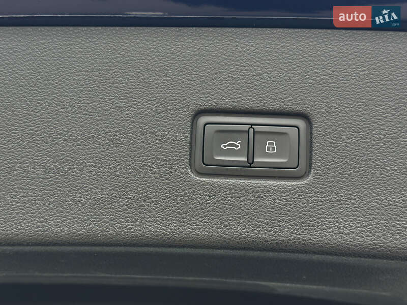 Позашляховик / Кросовер Audi Q8 2019 в Києві фото 15 Позашляховик / Кросовер Audi Q8 2019 в Києві