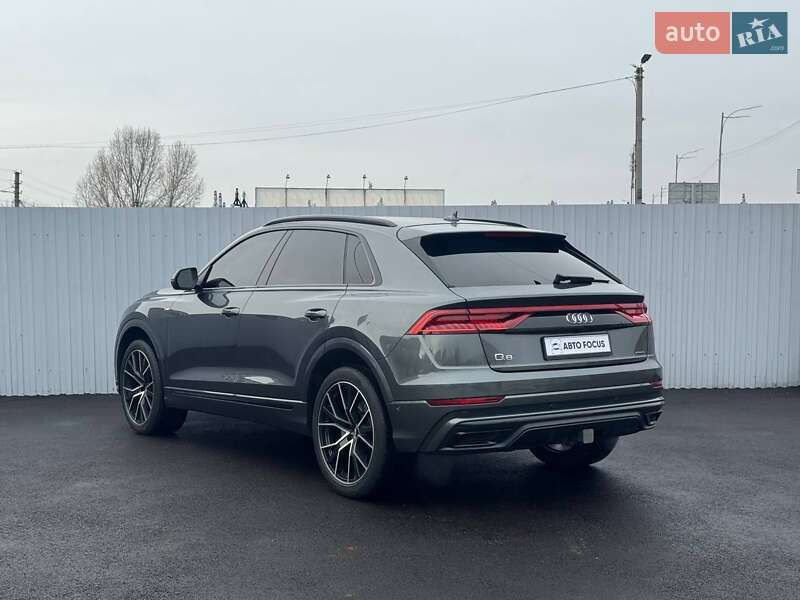 Внедорожник / Кроссовер Audi Q8 2020 в Киеве