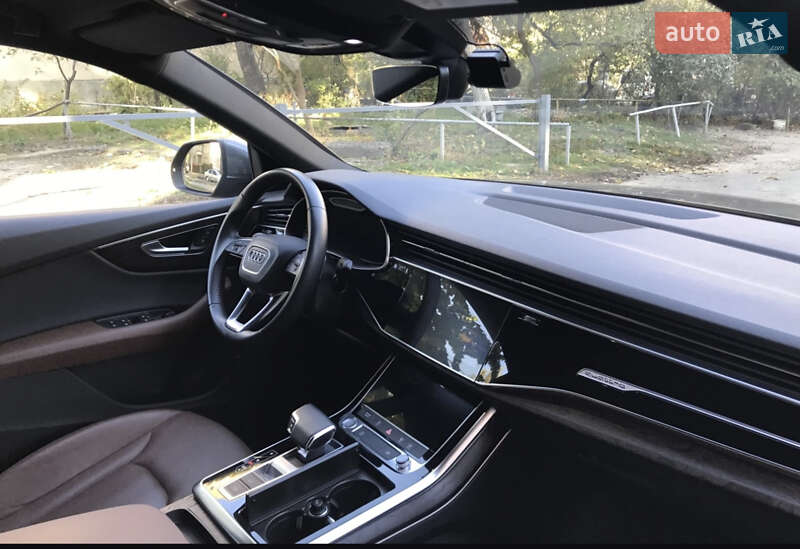 Позашляховик / Кросовер Audi Q8 2020 в Києві фото 14 Позашляховик / Кросовер Audi Q8 2020 в Києві