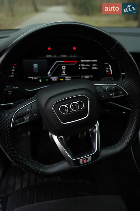 2020 Audi Q8, VIN WAUZZZF17LD020287:plate — фото 1 (autoria)