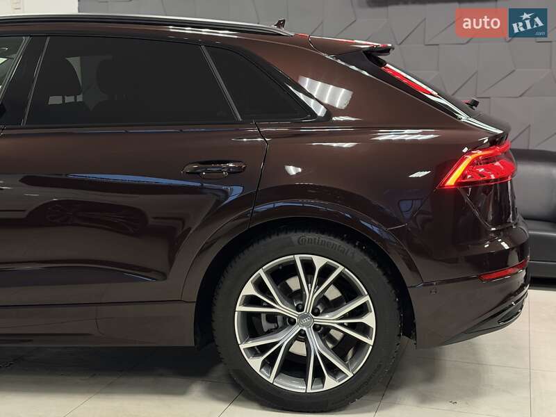 Внедорожник / Кроссовер Audi Q8 2019 в Тернополе