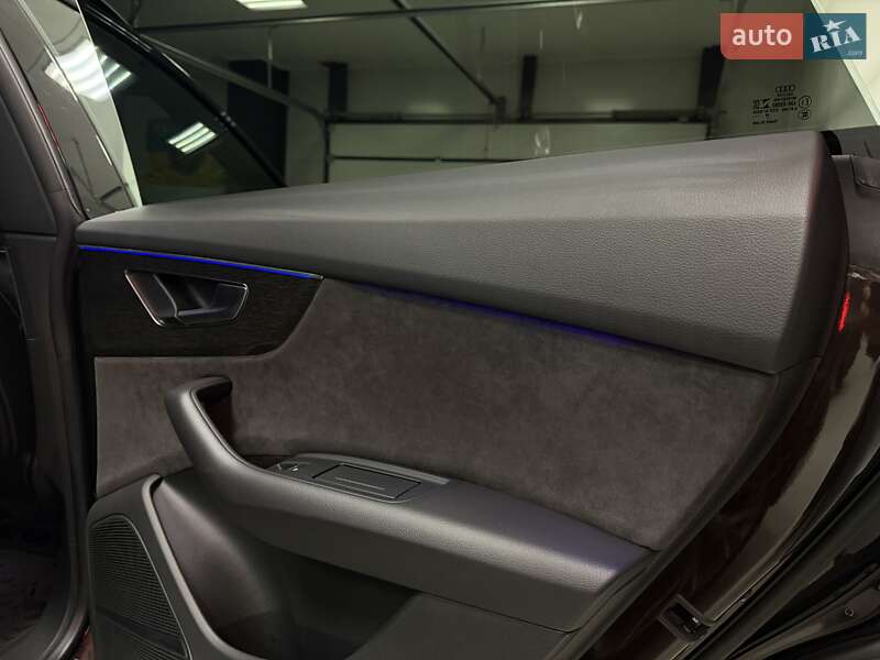 Внедорожник / Кроссовер Audi Q8 2019 в Тернополе