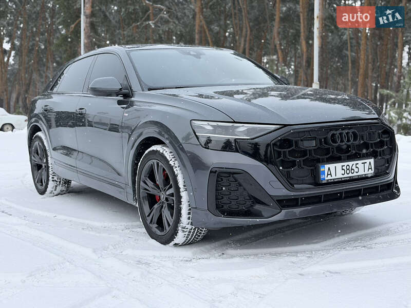 Внедорожник / Кроссовер Audi Q8 2024 в Киеве