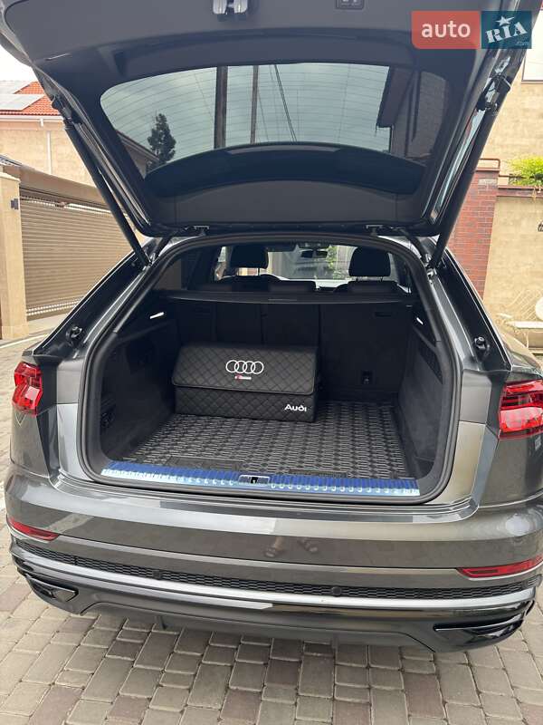 Внедорожник / Кроссовер Audi Q8 2023 в Одессе