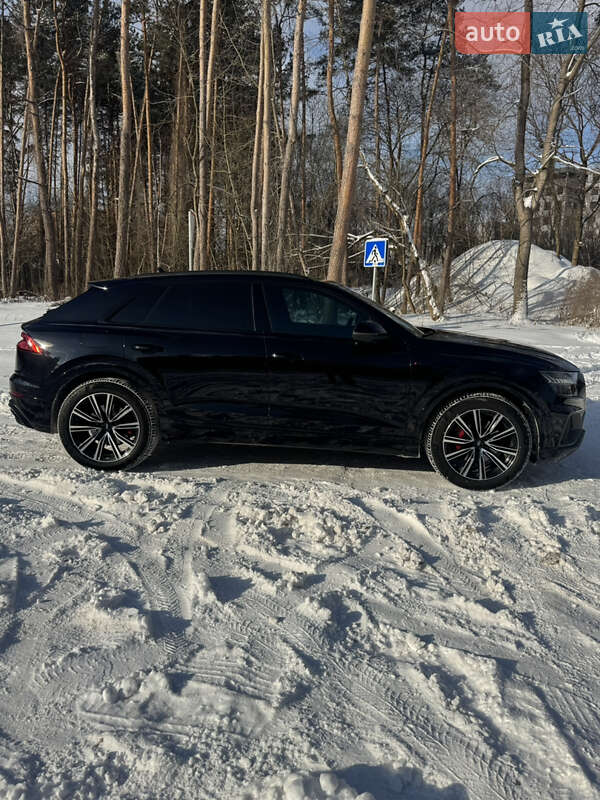 Внедорожник / Кроссовер Audi Q8 2018 в Житомире