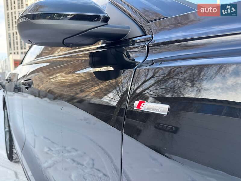 Внедорожник / Кроссовер Audi Q8 2025 в Киеве