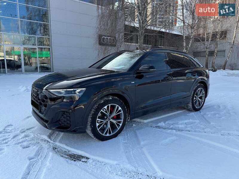 Внедорожник / Кроссовер Audi Q8 2025 в Киеве