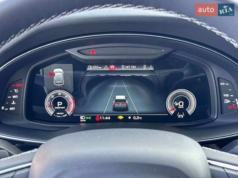 Внедорожник / Кроссовер Audi Q8 2025 в Киеве