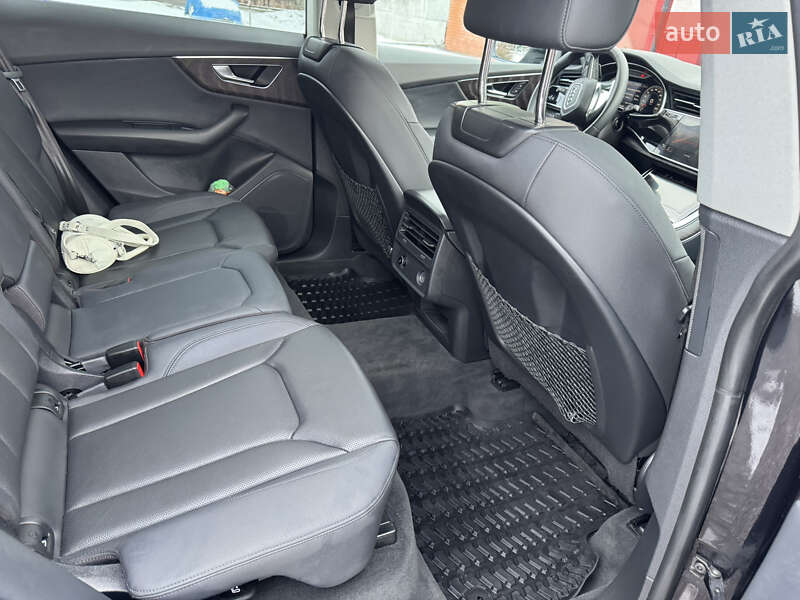 Внедорожник / Кроссовер Audi Q8 2020 в Харькове