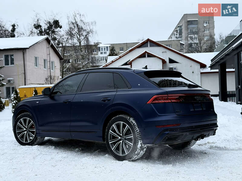 Позашляховик / Кросовер Audi Q8 2018 в Львові