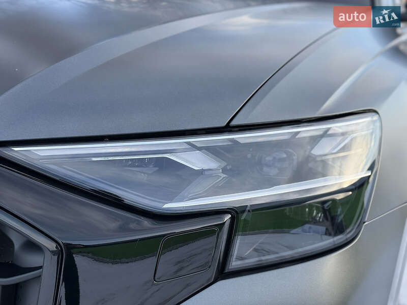 Внедорожник / Кроссовер Audi Q8 2024 в Киеве