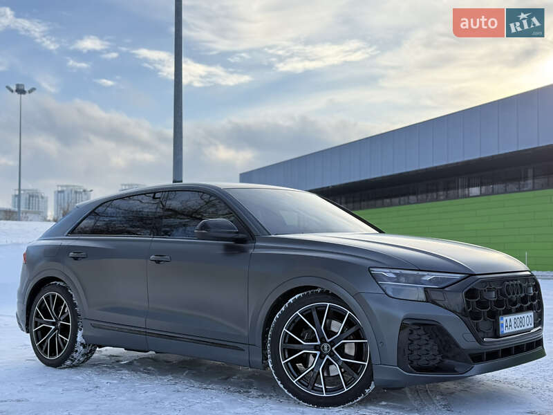 Внедорожник / Кроссовер Audi Q8 2024 в Киеве