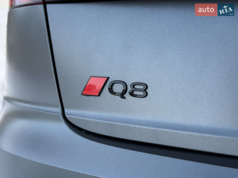 Внедорожник / Кроссовер Audi Q8 2024 в Киеве
