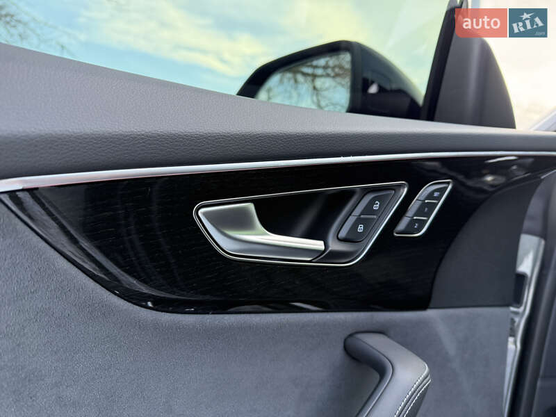 Внедорожник / Кроссовер Audi Q8 2024 в Киеве