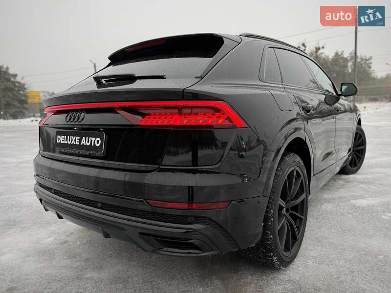 Внедорожник / Кроссовер Audi Q8 2023 в Киеве