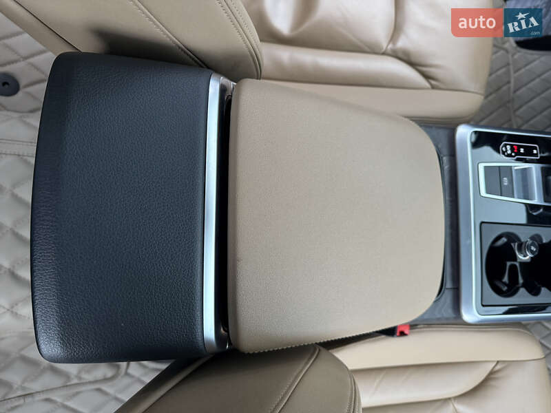 Внедорожник / Кроссовер Audi Q8 2018 в Киеве