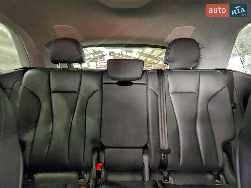 Внедорожник / Кроссовер Audi Q8 2020 в Днепре