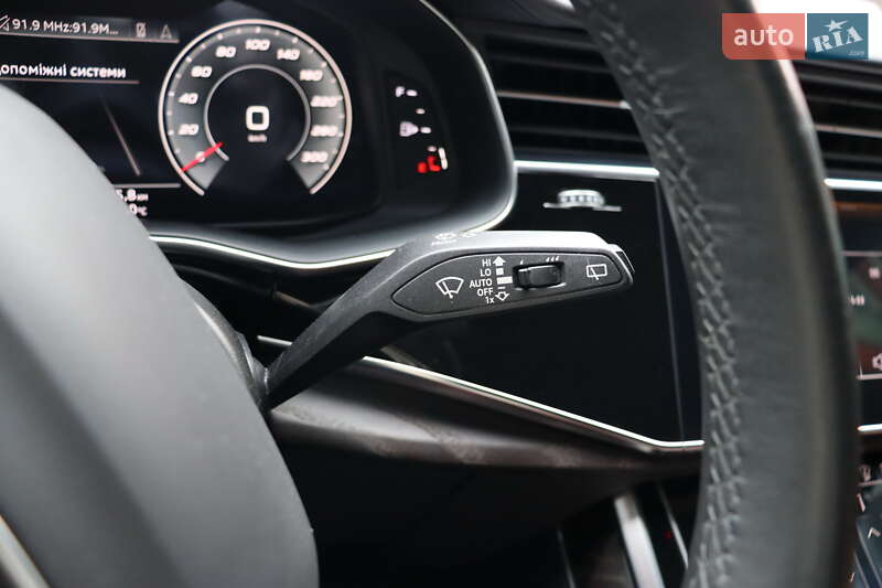 Внедорожник / Кроссовер Audi Q8 2021 в Львове